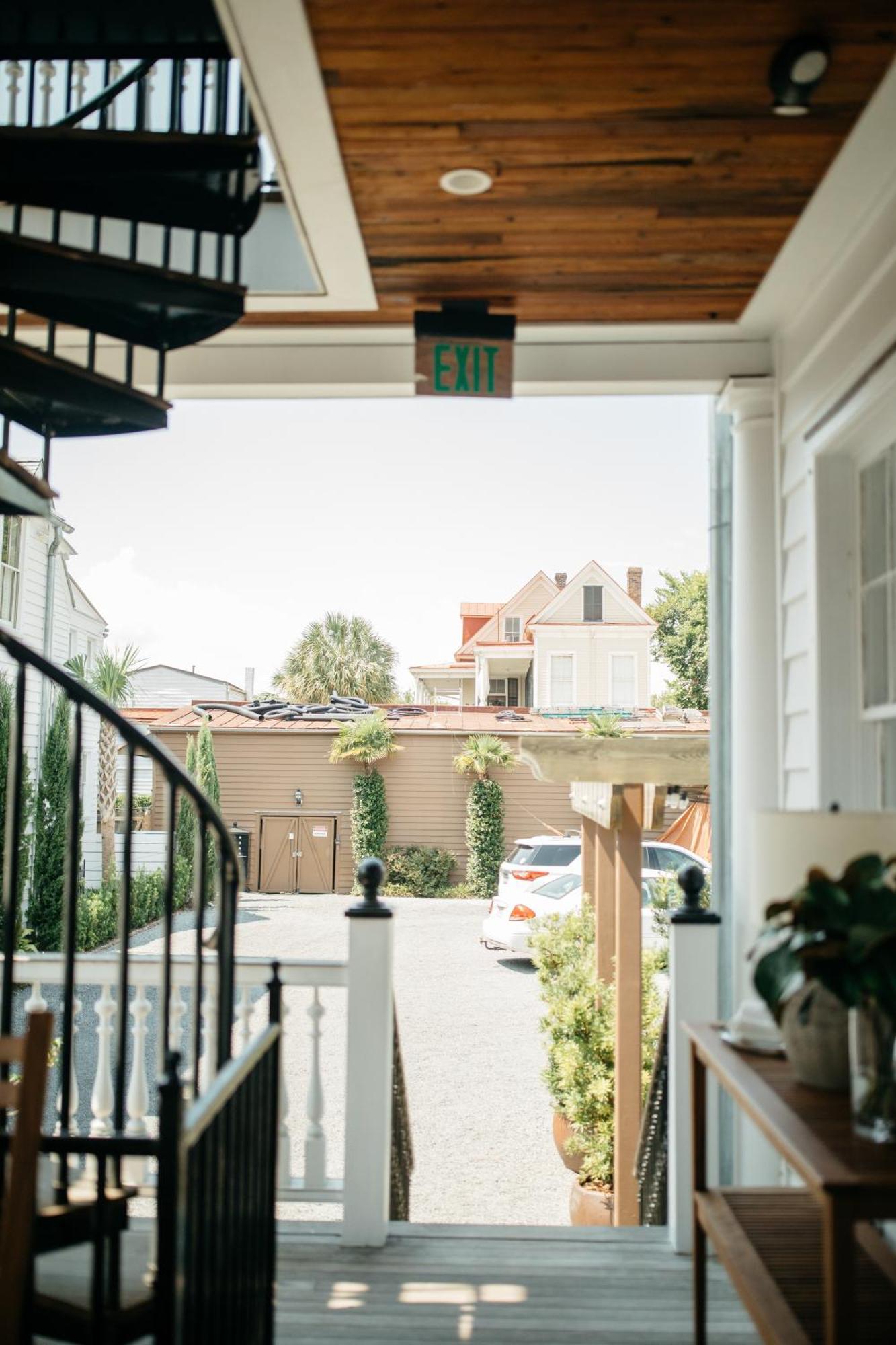 The Charlestonian Aparthotel Room photo